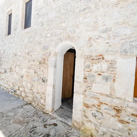 Swan Boutique בודרום