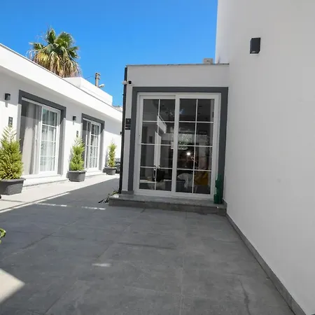 Swan Boutique בודרום