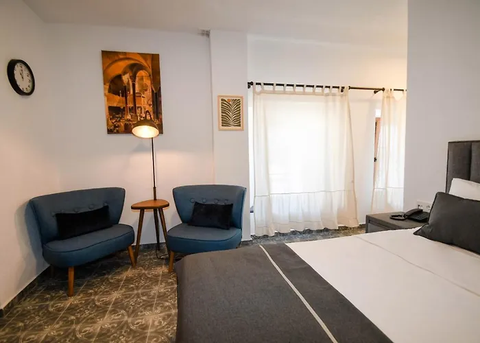 Swan Boutique Hotel *