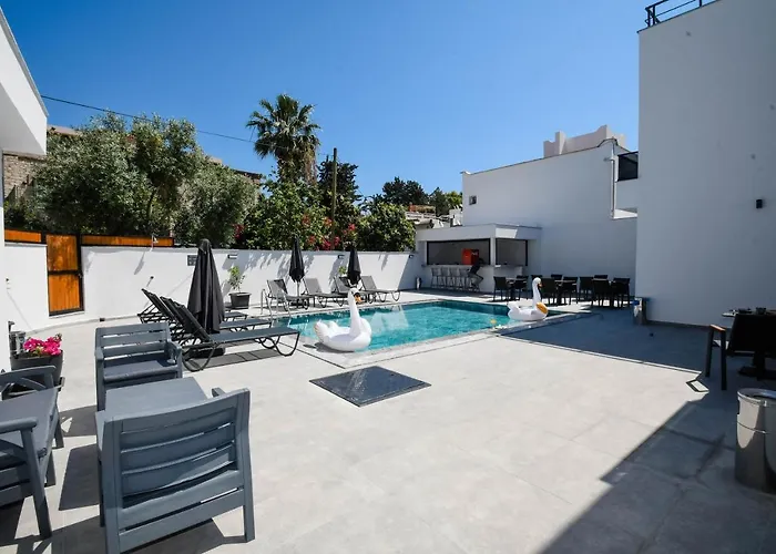 Swan Boutique Hotel *